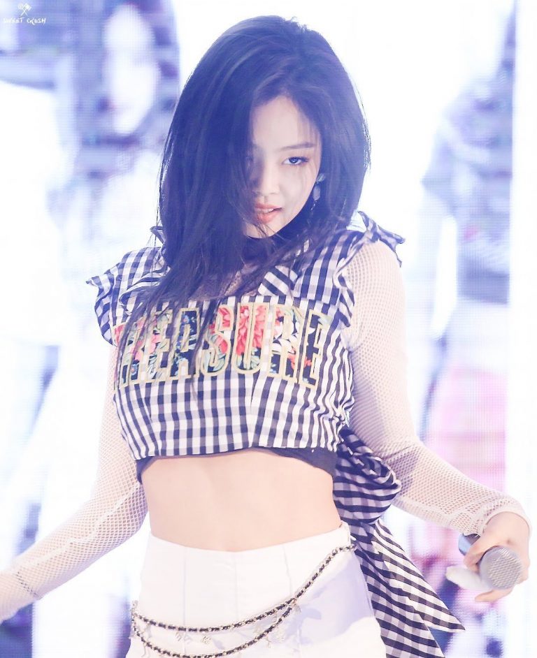 Outfit Blackpink Jennie Yang Buat Penampilannya Makin Seksi Inikpop