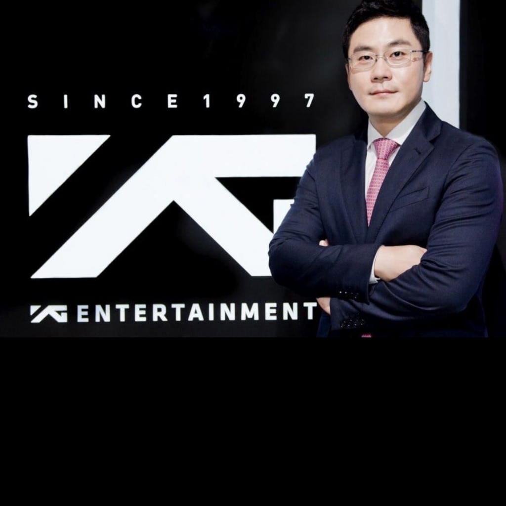 Lista 18+ Foto yg entertainment yang min-suk Mirada tensa